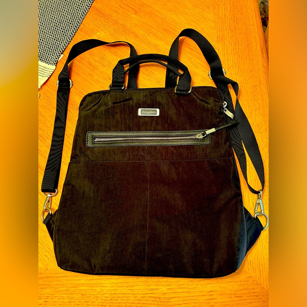Baggallini Black Tote Backpack